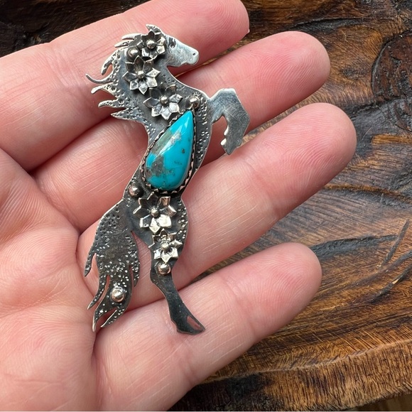 Sterling Silver Rearing Horse Turquoise Pendant Floral Southwestern - Picture 2 of 11